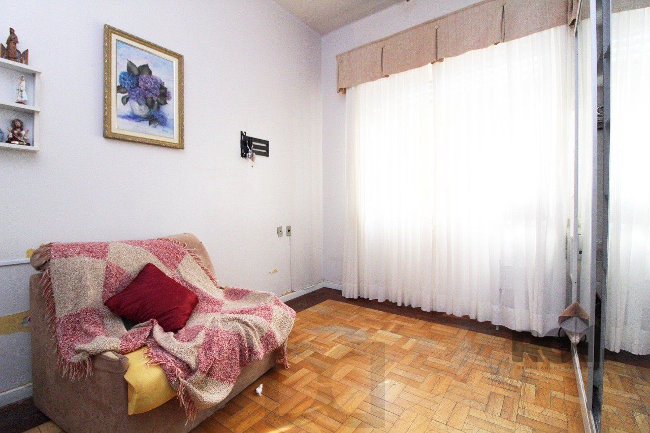 Casa à venda 4 quartos (dormitórios), suíte, 3 vagas - Partenon, Porto Alegre — foto 10
