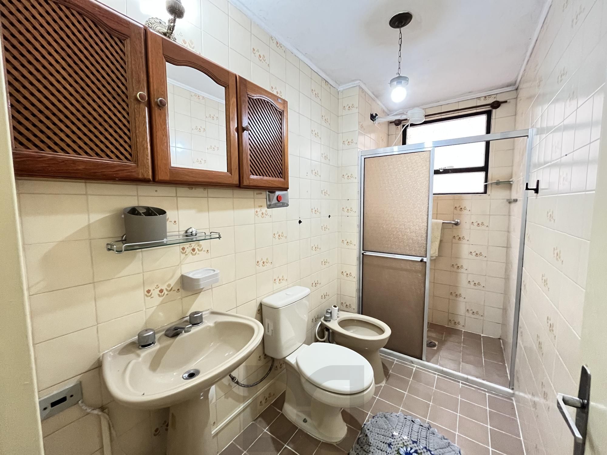 Apartamento de 2 quartos e 2 banheiros no bairro Independência em Porto Alegre — foto 4