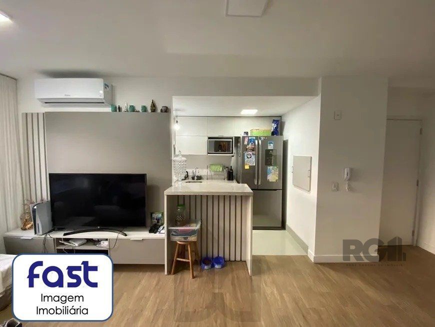 Apartamento 3 quartos, sendo 1 suíte, 67 m² privativos e 2 vagas de garagem (box duplo) localizado na Rua Jerônymo Zelmanovitz, no bairro São Sebastião em Porto Alegre. — foto 2