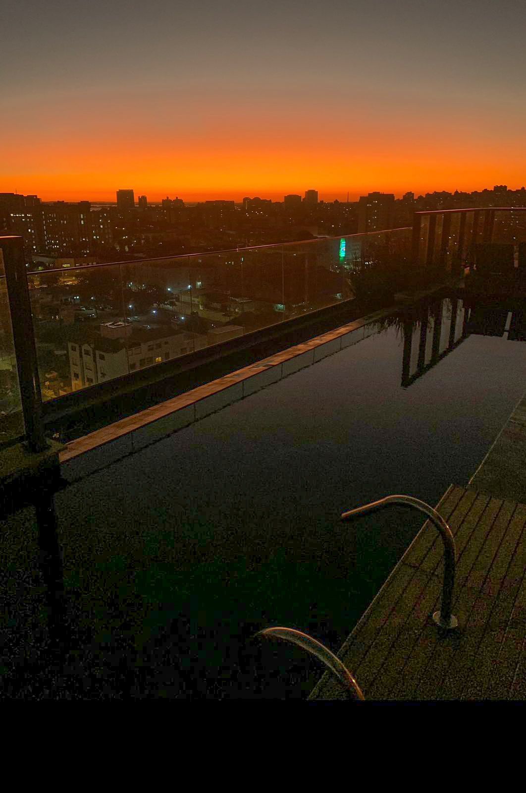 Apartamento de 2 quartos, suíte e 1 vaga de garagem no bairro Santana em POA — foto 18