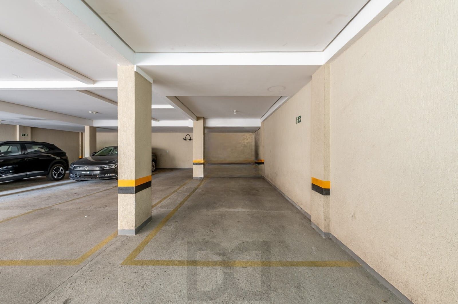 Apartamento de um quarto e duas vagas de garagem no bairro Rio Branco em POA — foto 17