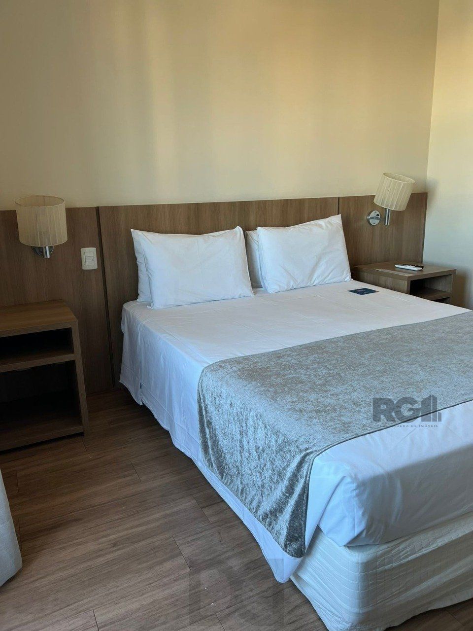 Flat semimobiliado, uma vaga, no bairro Praia de Belas em Porto Alegre — foto 7