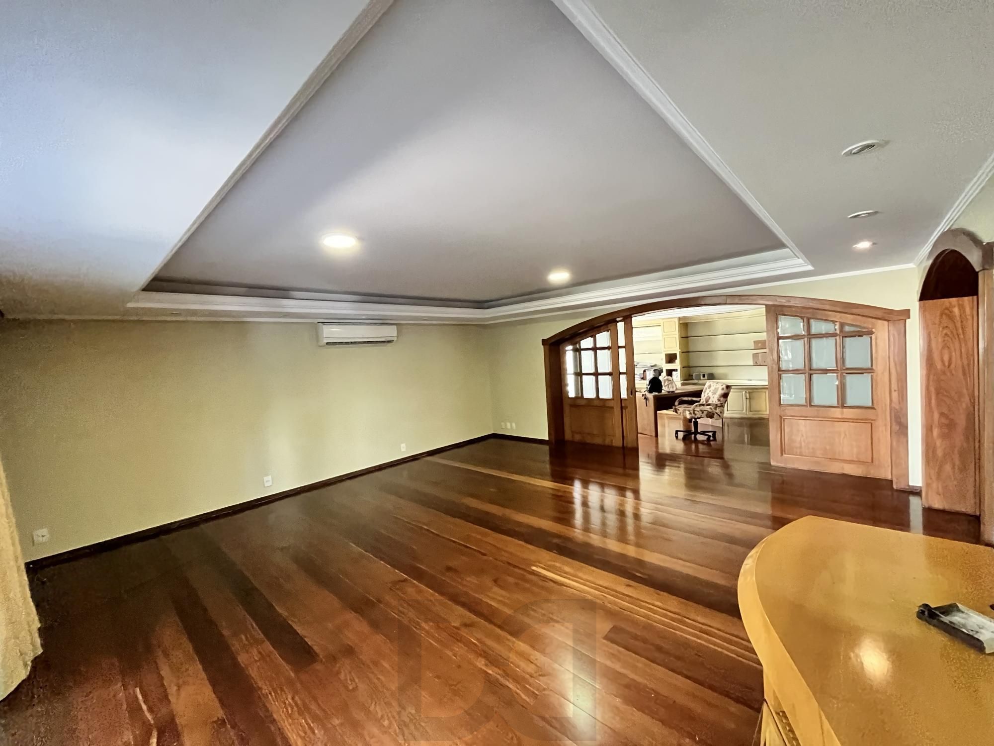 Apartamento de 4 quartos, suíte, amplo closet, dependência e 2 vagas de garagem — foto 5