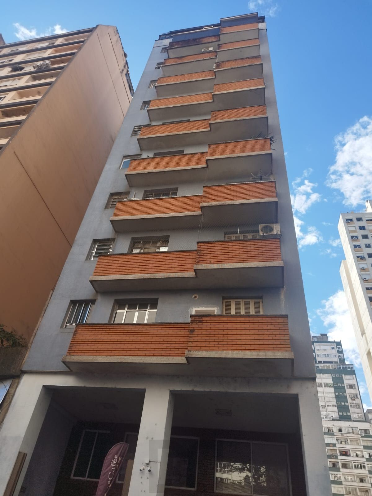 Apartamento de 3 quartos e 1 vaga de garagem no centro de POA — foto 1