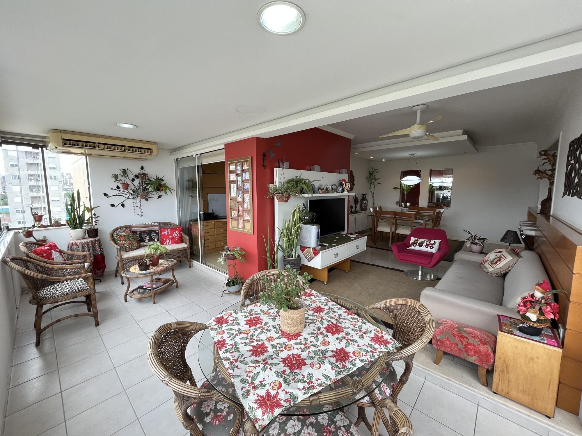 Apartamento de três dormitórios, suíte e uma vaga de garagem no bairro Santana — foto 7