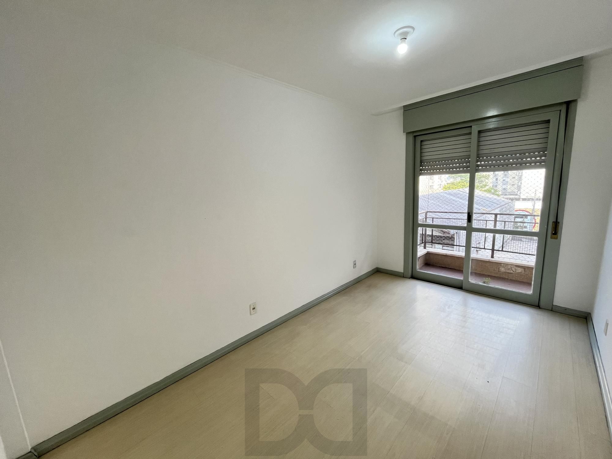 Apartamento de 1 quarto, 2 sacadas e 1 vaga de garagem no bairro Farroupilha POA — foto 8