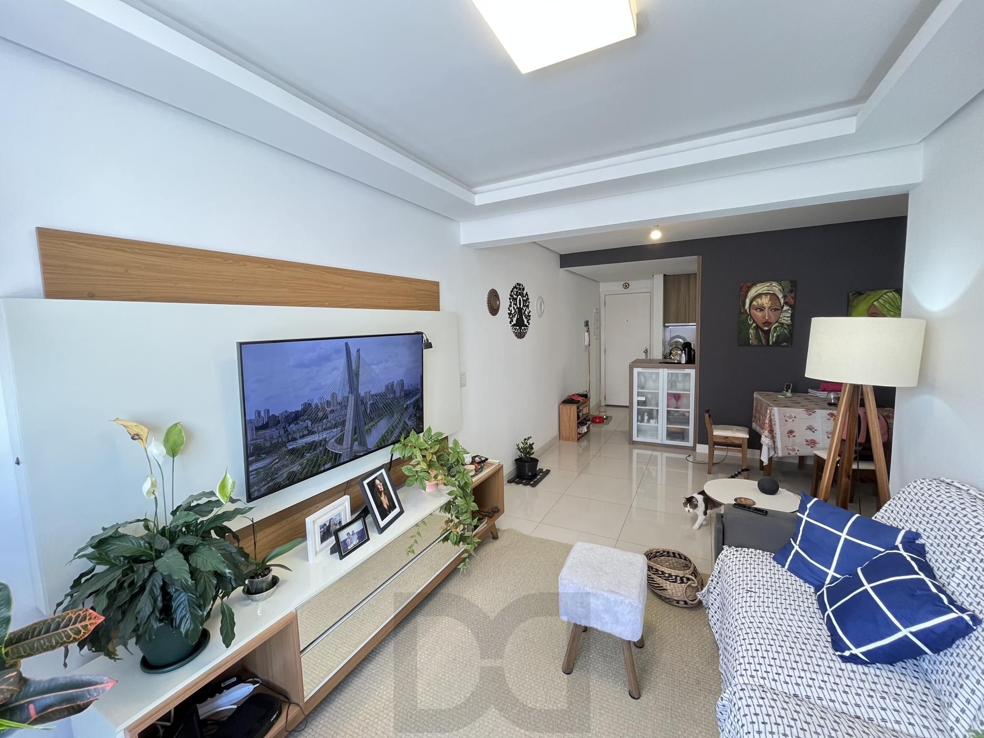Apartamento de 2 quartos, suíte e 1 vaga de garagem no bairro Santana em POA/RS — foto 4