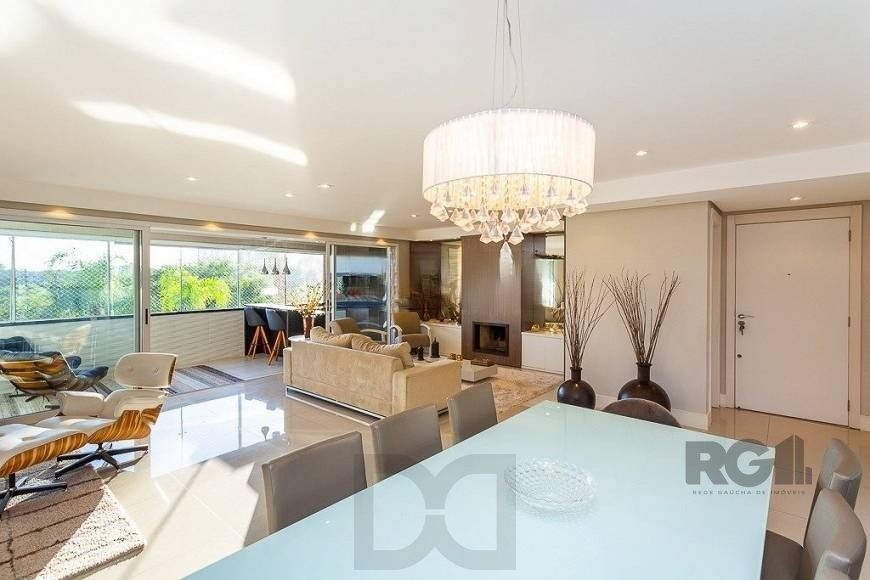 Excelente apartamento, finamente decorado e mobiliado, excelente iluminação, possuindo 03 dormitórios e 03 suites, sendo 01 master — foto 19