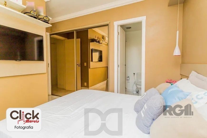 Apartamento 3 dormitórios, sendo 1 suíte, 66 m² de área privativa e 1 vaga(s) de garagem. Localizado na Rua/Av. Dom Claudio Jose Goncalves Ponce De Leao, no bairro Vila Ipiranga em Porto Alegre. — foto 9