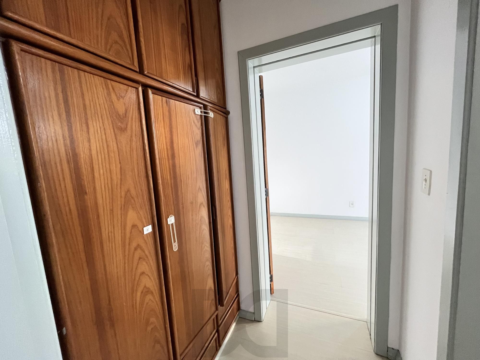 Apartamento de 1 quarto, 2 sacadas e 1 vaga de garagem no bairro Farroupilha POA — foto 12