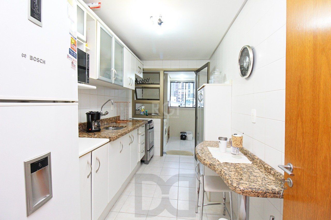 Apartamento de três dormitórios, suíte e uma vaga de garagem no bairro Santana — foto 24
