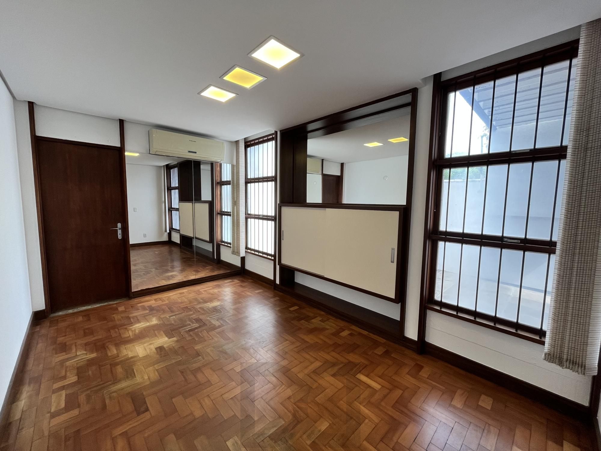 Casa para Venda - 160m², 3 dormitórios, sendo 1 suites, Jardim Botânico — foto 28