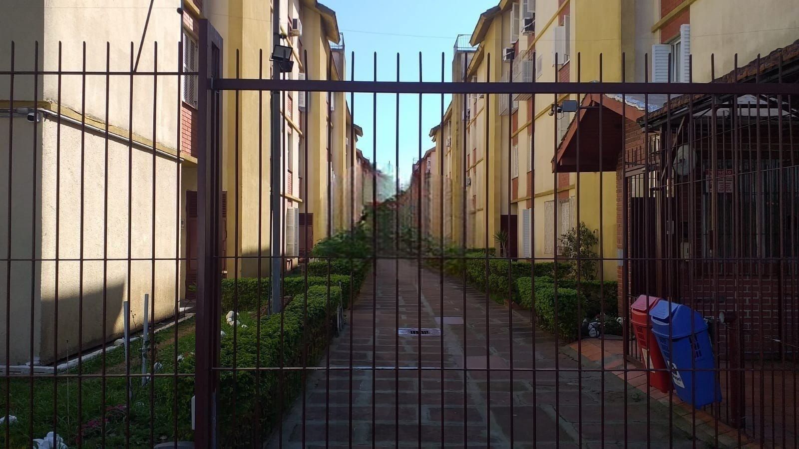 Apartamento Reformado de 2 Dormitórios à Venda Portaria 24 Horas Financiável — foto 1