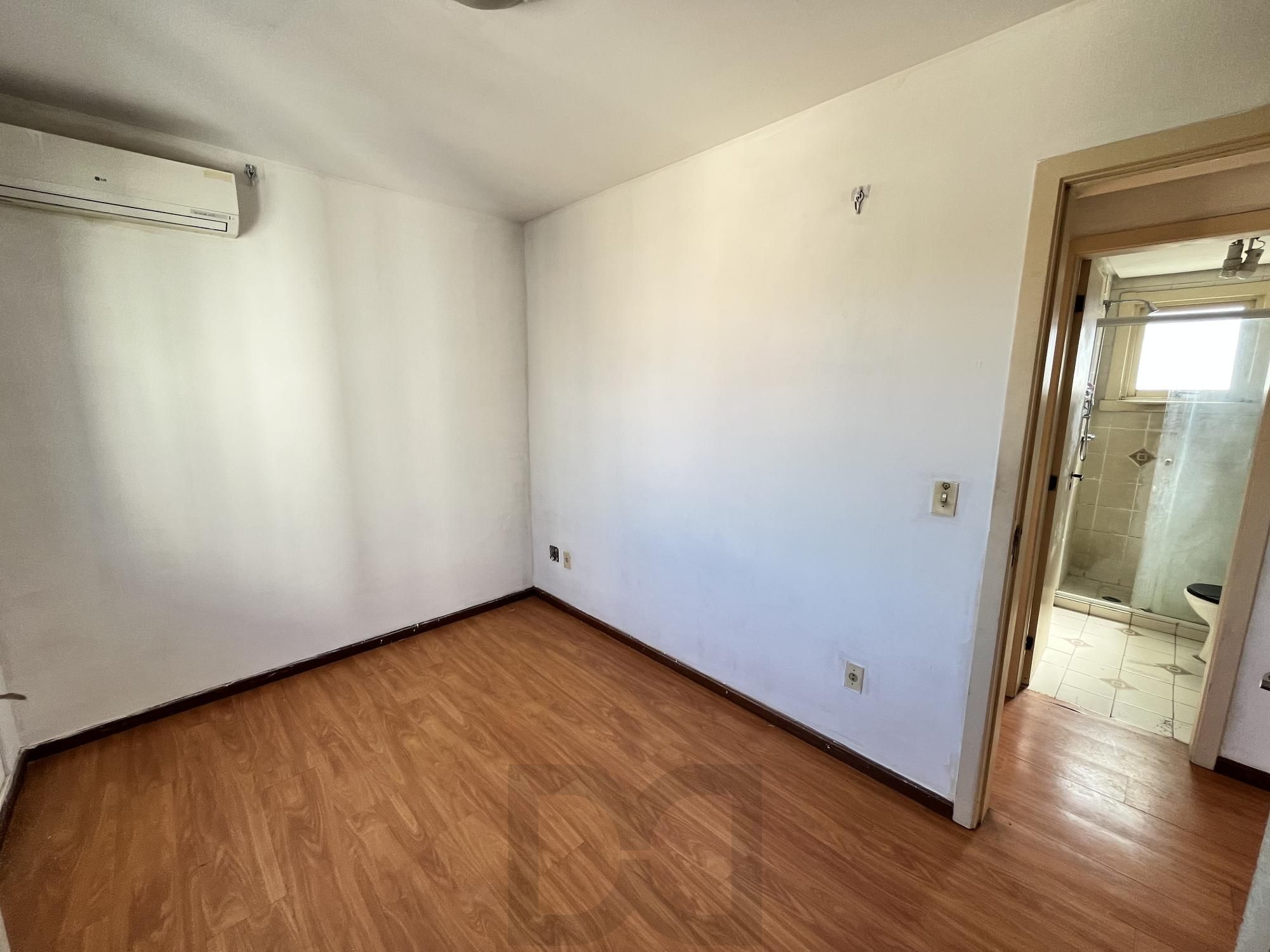 Apartamento de 2 quartos, sacada com churrasqueira e 1 vaga de garagem POA — foto 16
