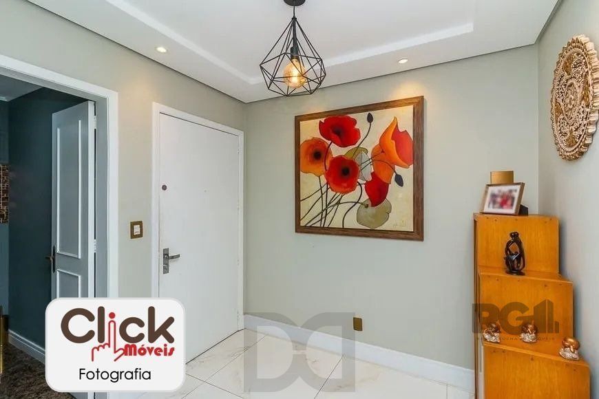 Apartamento 4 dormitórios, sendo 1 suíte, 193 m² de área privativa e 2 vaga(s) de garagem. Localizado na Rua/Av. Carlos Gomes, no bairro Auxiliadora em Porto Alegre. — foto 5