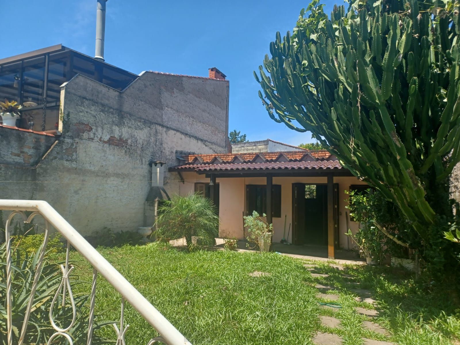 Casa de 3 quartos, suíte e patio no bairro Medianeira em POA — foto 26