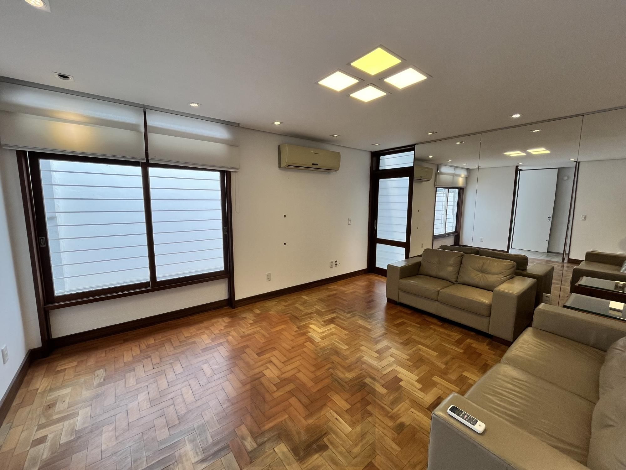 Casa para Venda - 160m², 3 dormitórios, sendo 1 suites, Jardim Botânico — foto 35