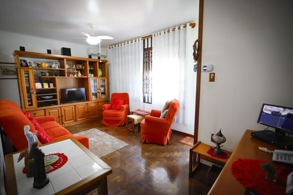 Casa 3 dorms 2 vagas Chácara das Pedras em Porto Alegre-RS — foto 1