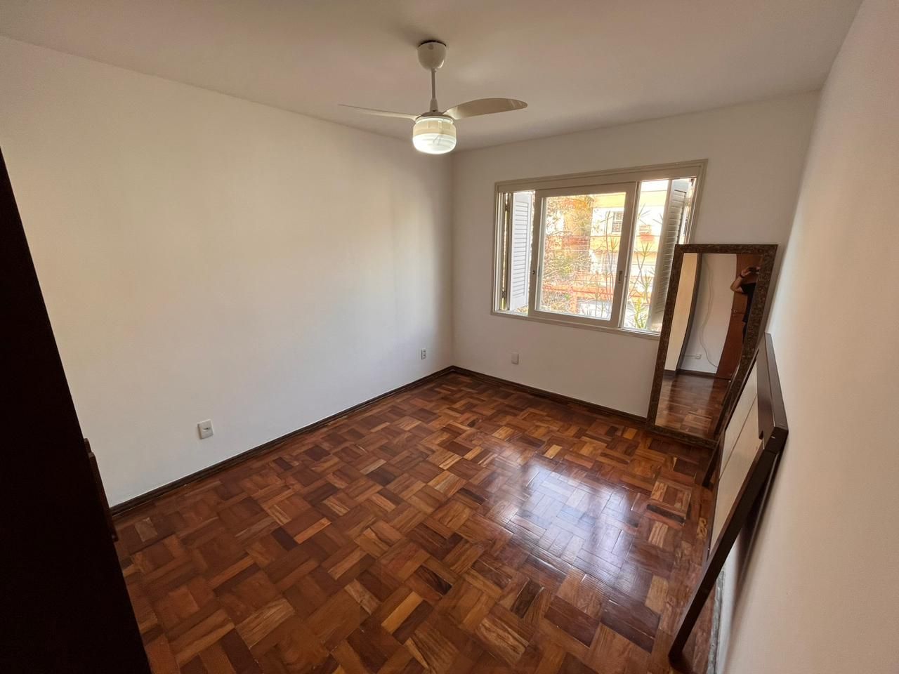 Apartamento de dois quartos e uma vaga de garagem no bairro Petrópolis em POA/RS — foto 21