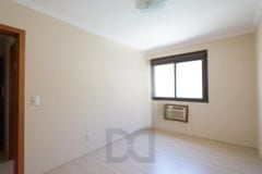 Apartamento de 2 quartos, suíte e 1 vaga de garagem no bairro Santana em POA/RS — foto 8