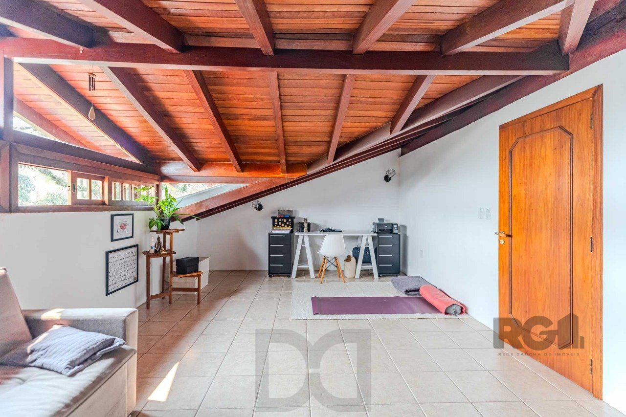 Casa em condomínio fechado, 3 dormitórios, suíte e duas vagas de garagem — foto 40