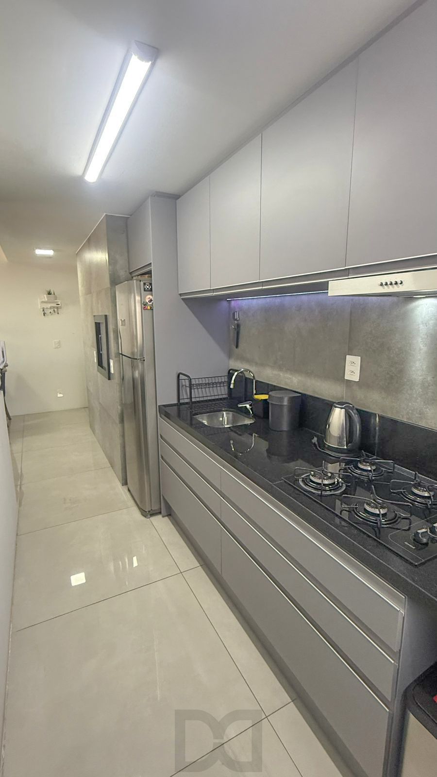 Apartamento de 2 quartos, suíte e 1 vaga de garagem no bairro Santana em POA — foto 17