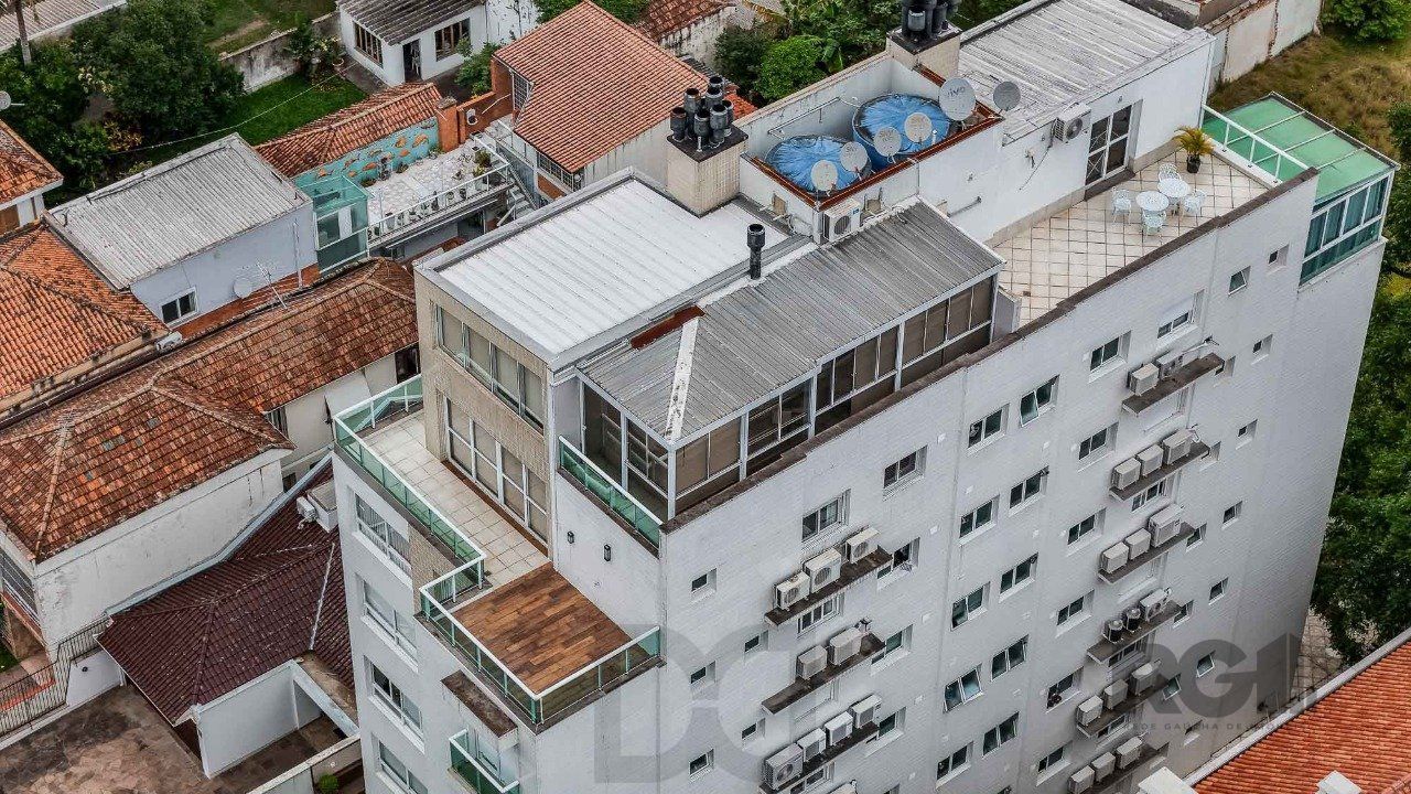 Cobertura de um dormitório, suíte e duas vagas de garagem no bairro São João POA — foto 54