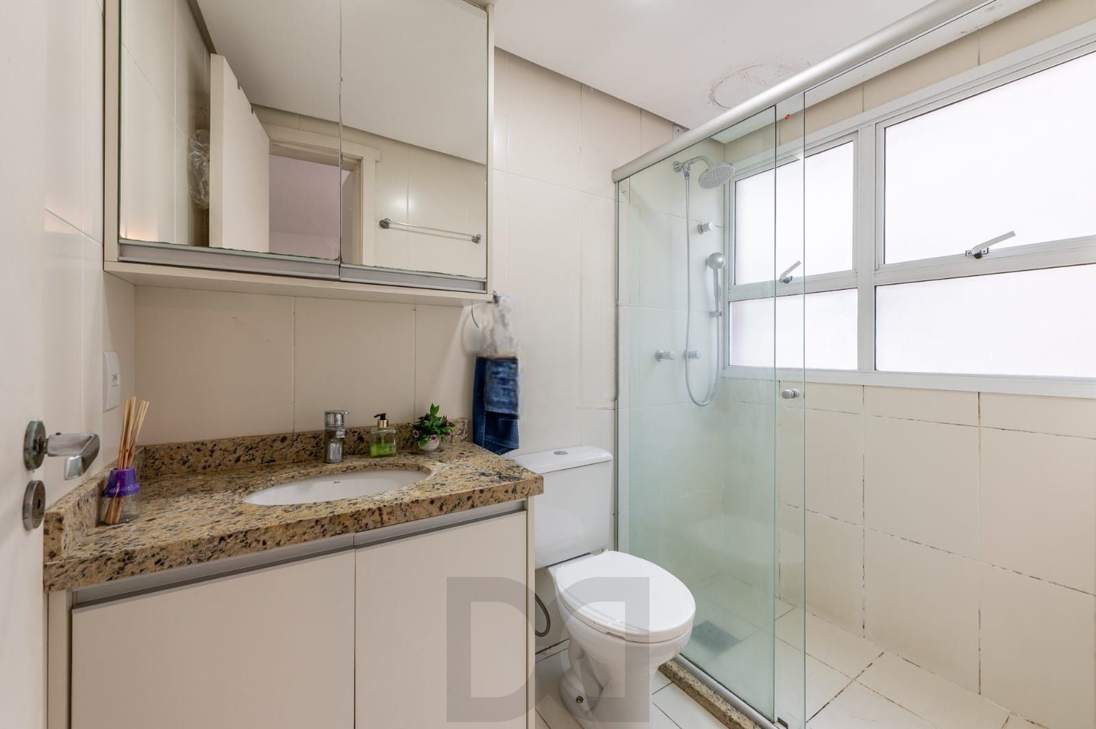 Apartamento de um quarto e duas vagas de garagem no bairro Rio Branco em POA — foto 13