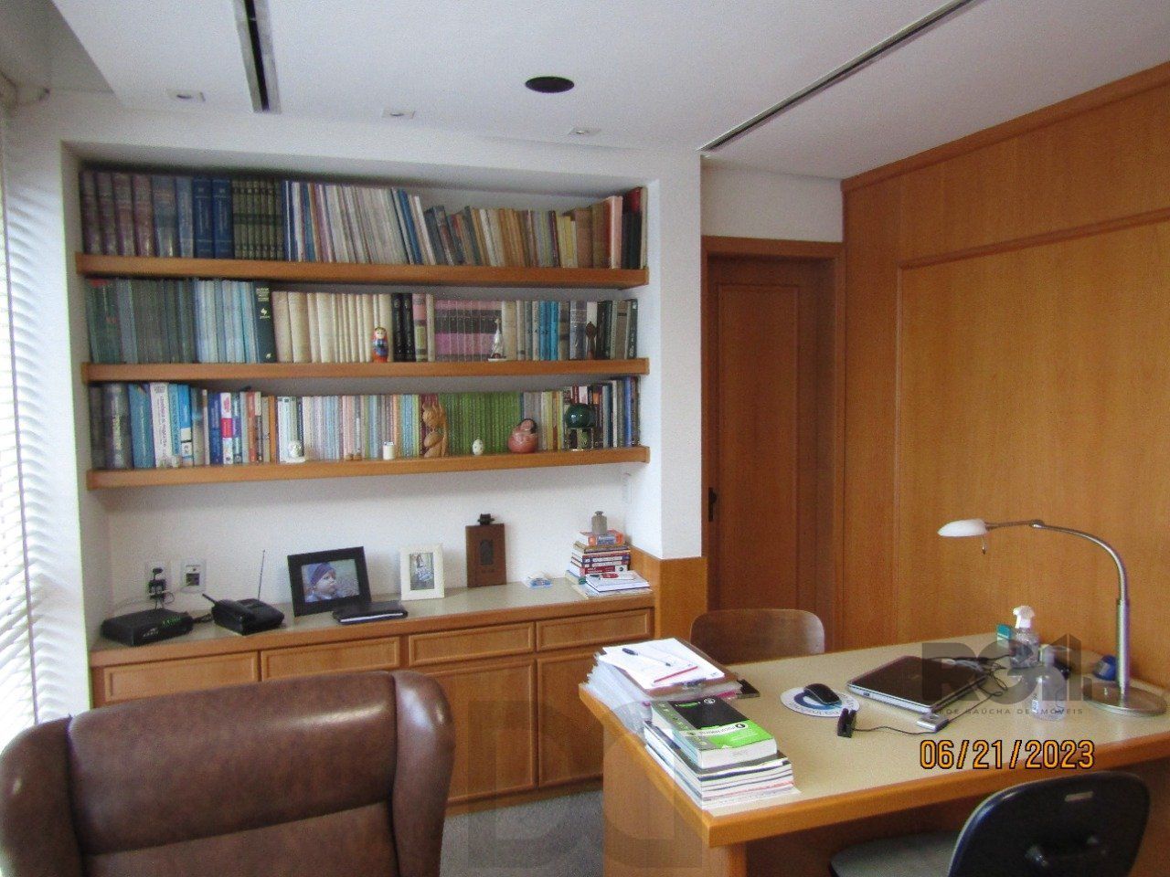 Sala comercial com 1 vaga de garagem no bairro Moinhos de Vento em Porto Alegre — foto 9