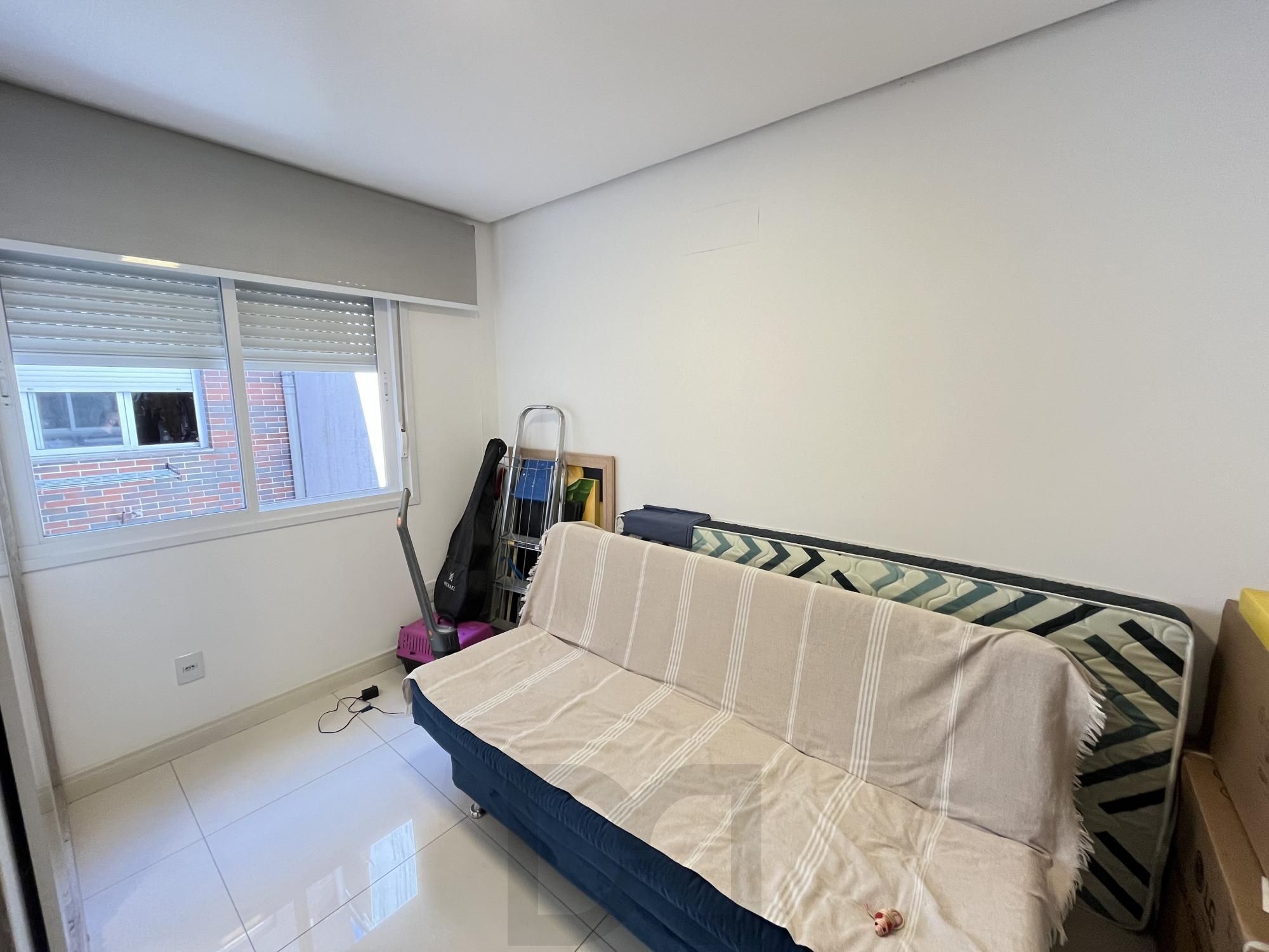 Apartamento de 2 quartos, suíte e 1 vaga de garagem no bairro Santana em POA/RS — foto 17