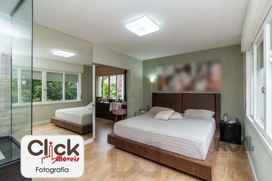 Apartamento 4 dormitórios, sendo 1 suíte, 193 m² de área privativa e 2 vaga(s) de garagem. Localizado na Rua/Av. Carlos Gomes, no bairro Auxiliadora em Porto Alegre. — foto 25