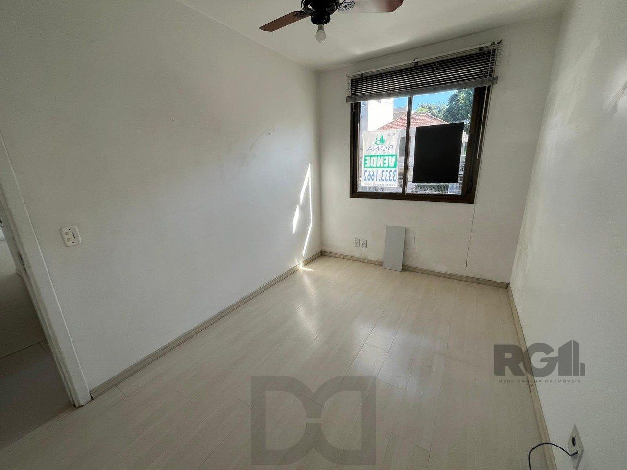 Apartamento de três quartos, suíte, churrasqueira e duas vagas de garagem (box duplo) no bairro Auxiliadora em Porto Alegre. — foto 10