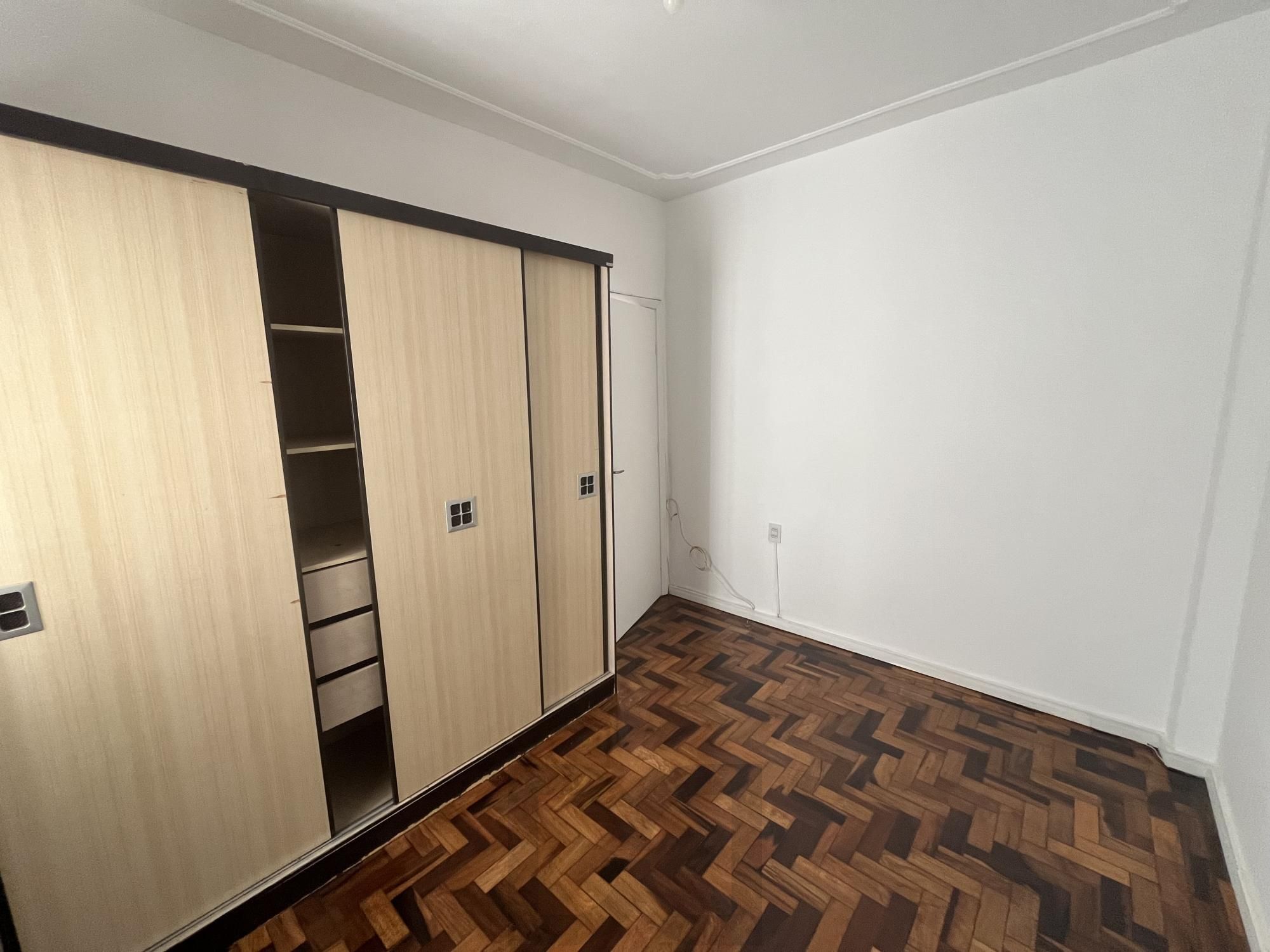 Reformado! Apartamento de 2 quartos no centro de Porto Alegre — foto 12