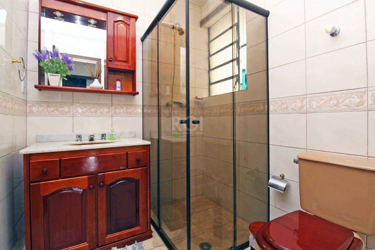 Casa para Venda - 464.5m², 3 dormitórios, sendo 1 suites, 3 vagas - Petrópolis — foto 16
