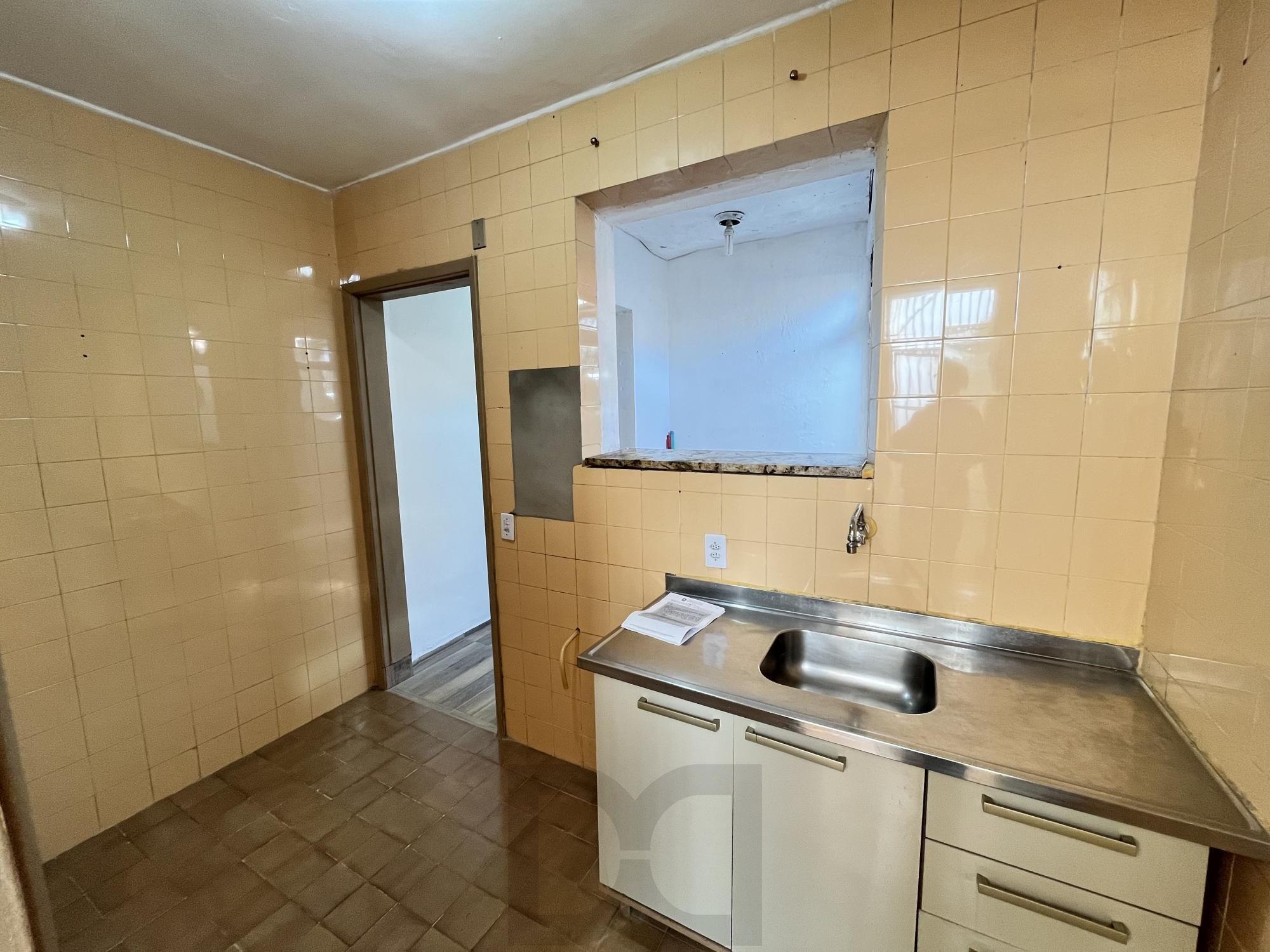 JK transformado em 1 dormitório com pátio privativo no bairro Petrópolis — foto 16