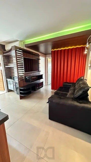 Apartamento 2 dormitórios, sendo 1 suíte, 77 m² de área privativa e 2 vaga(s) de garagem. Localizado na Rua Mario Antunes da Cunha, no bairro Petrópolis em Porto Alegre. — foto 8