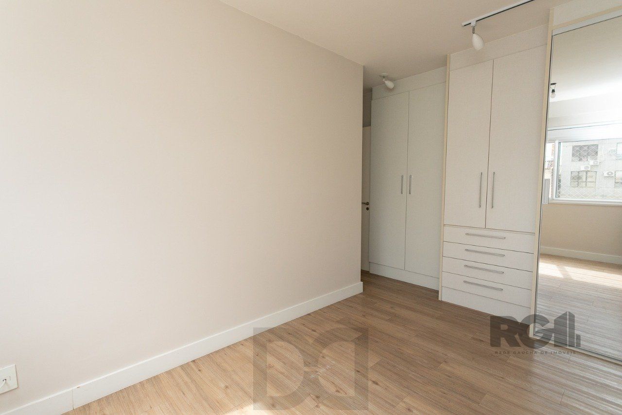 Apartamento semimobiliado e decorado no bairro Auxiliadora, com 91 m² — foto 31