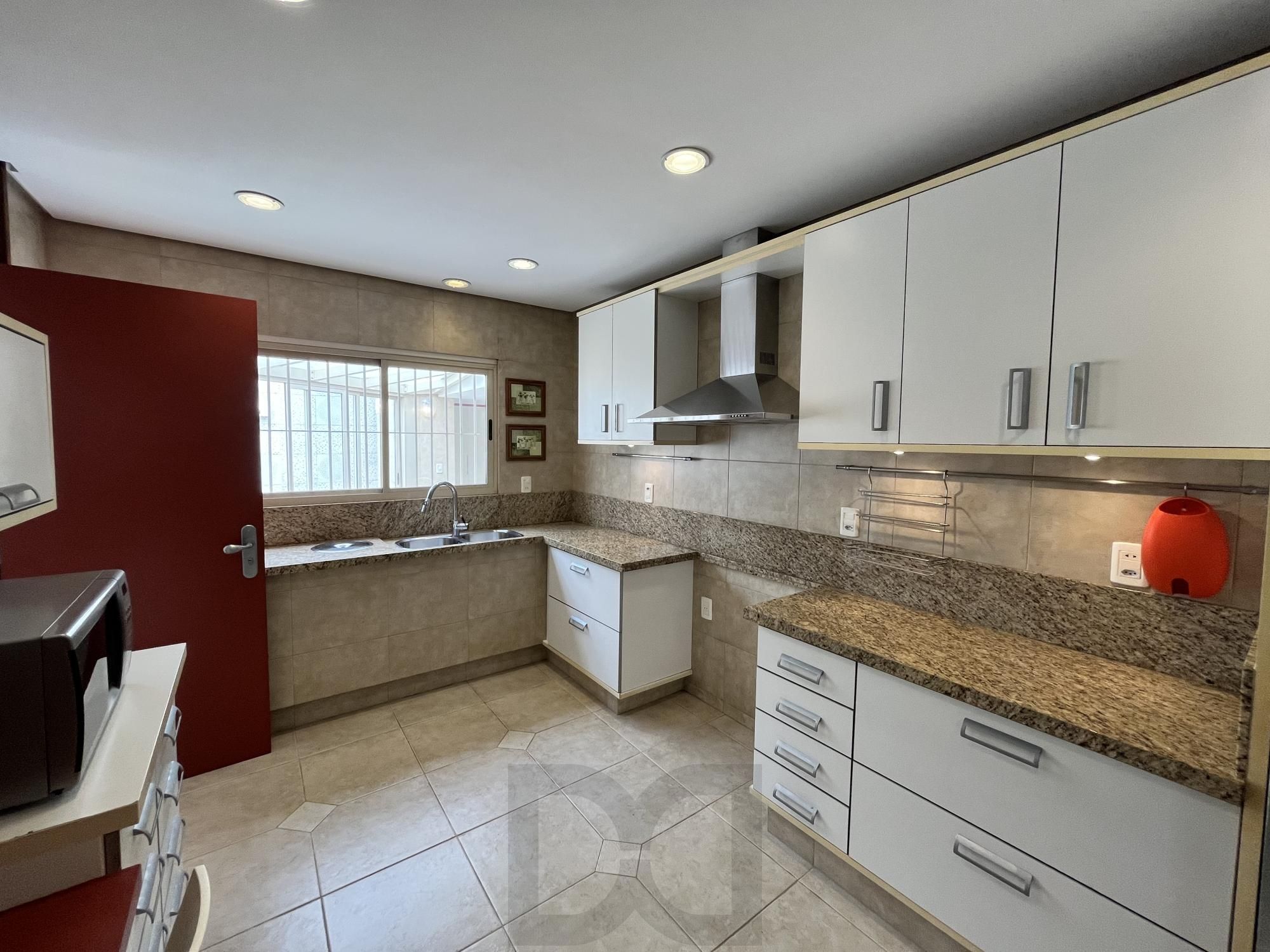 Casa para Venda - 160m², 3 dormitórios, sendo 1 suites, Jardim Botânico — foto 14
