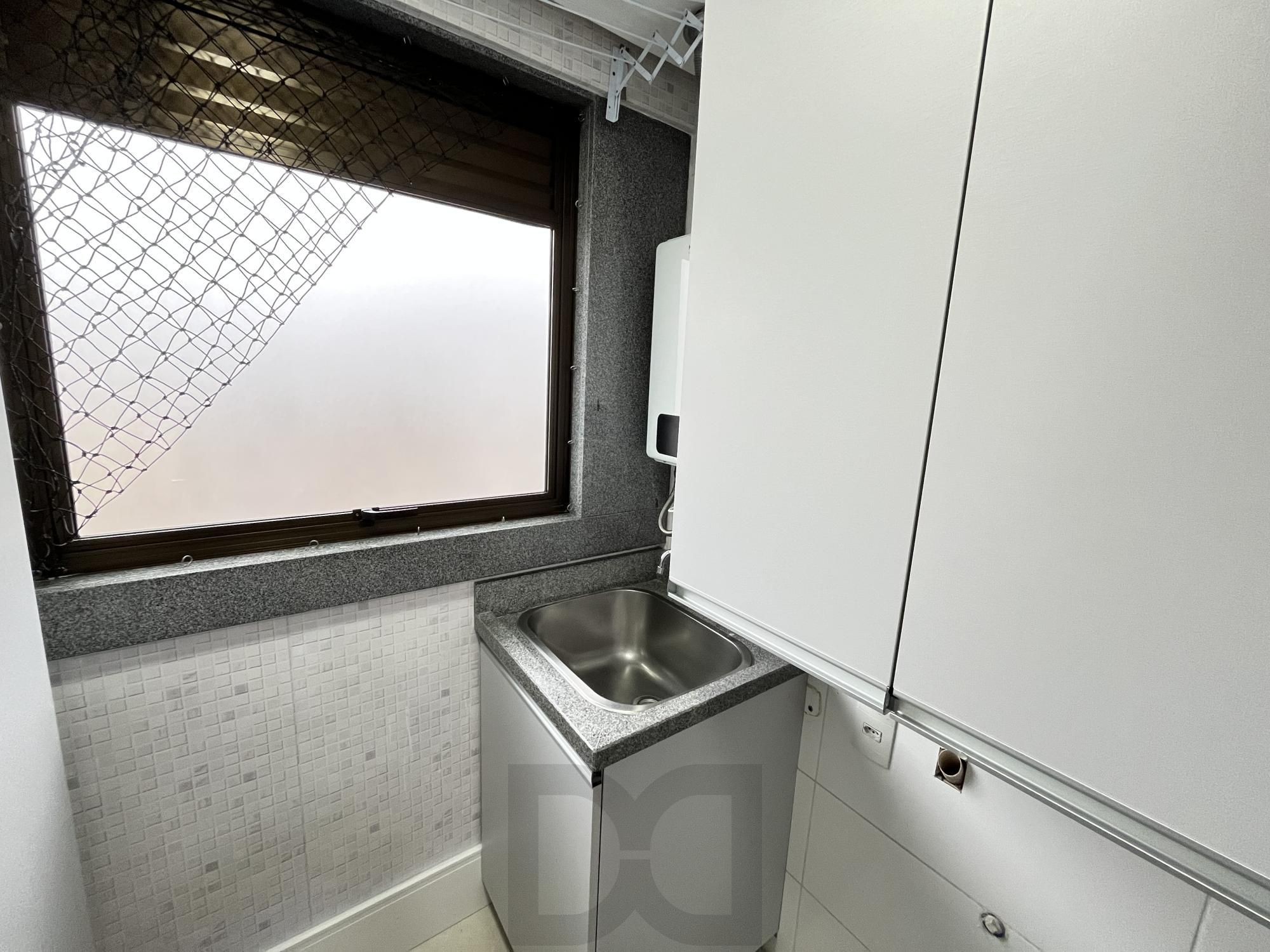 Apartamento de 2 quartos, suíte e 2 vagas de garagem bairro Jardim Botânico POA — foto 8