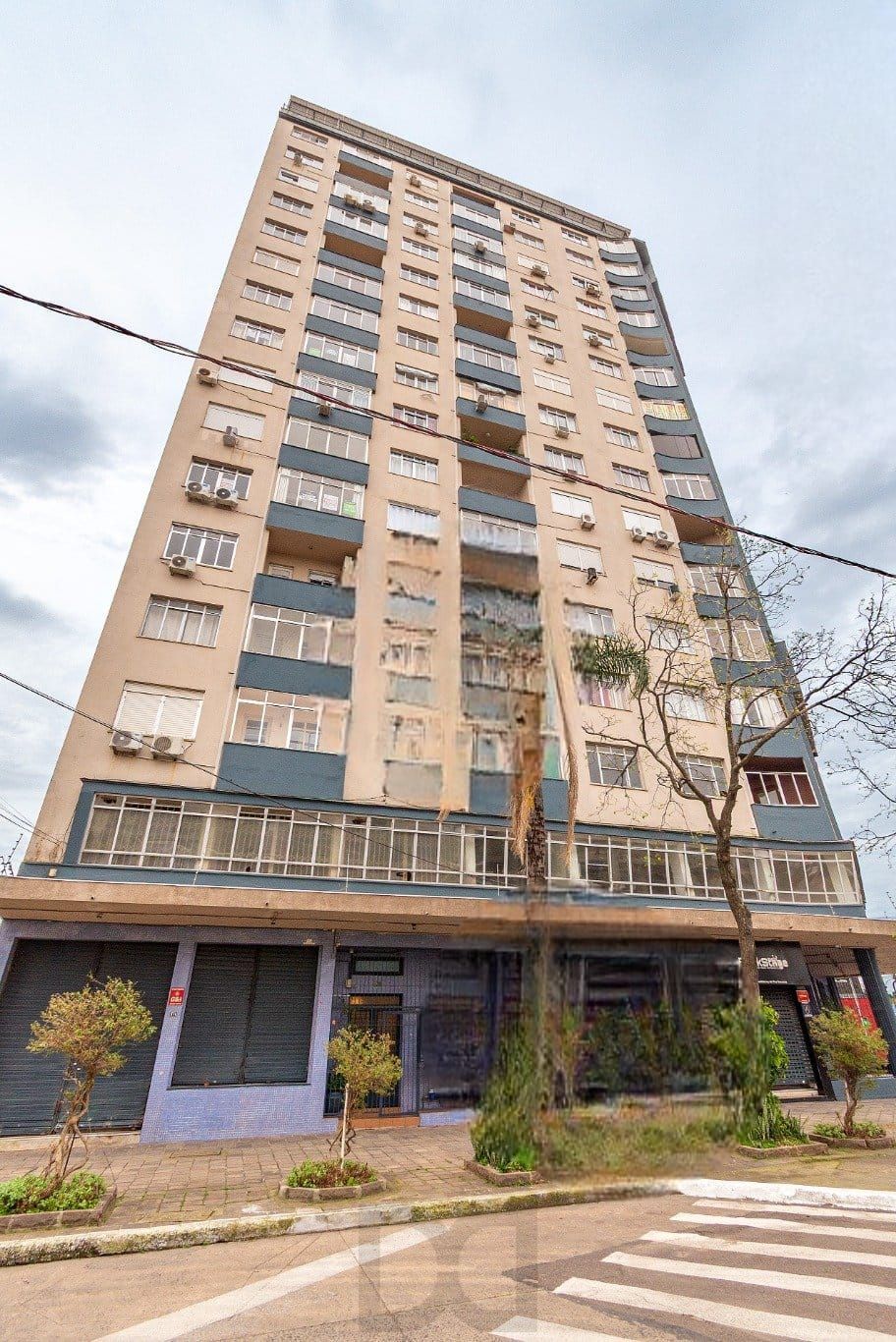 Apartamento de 2 quartos no bairro Floresta em Porto Alegre — foto 1
