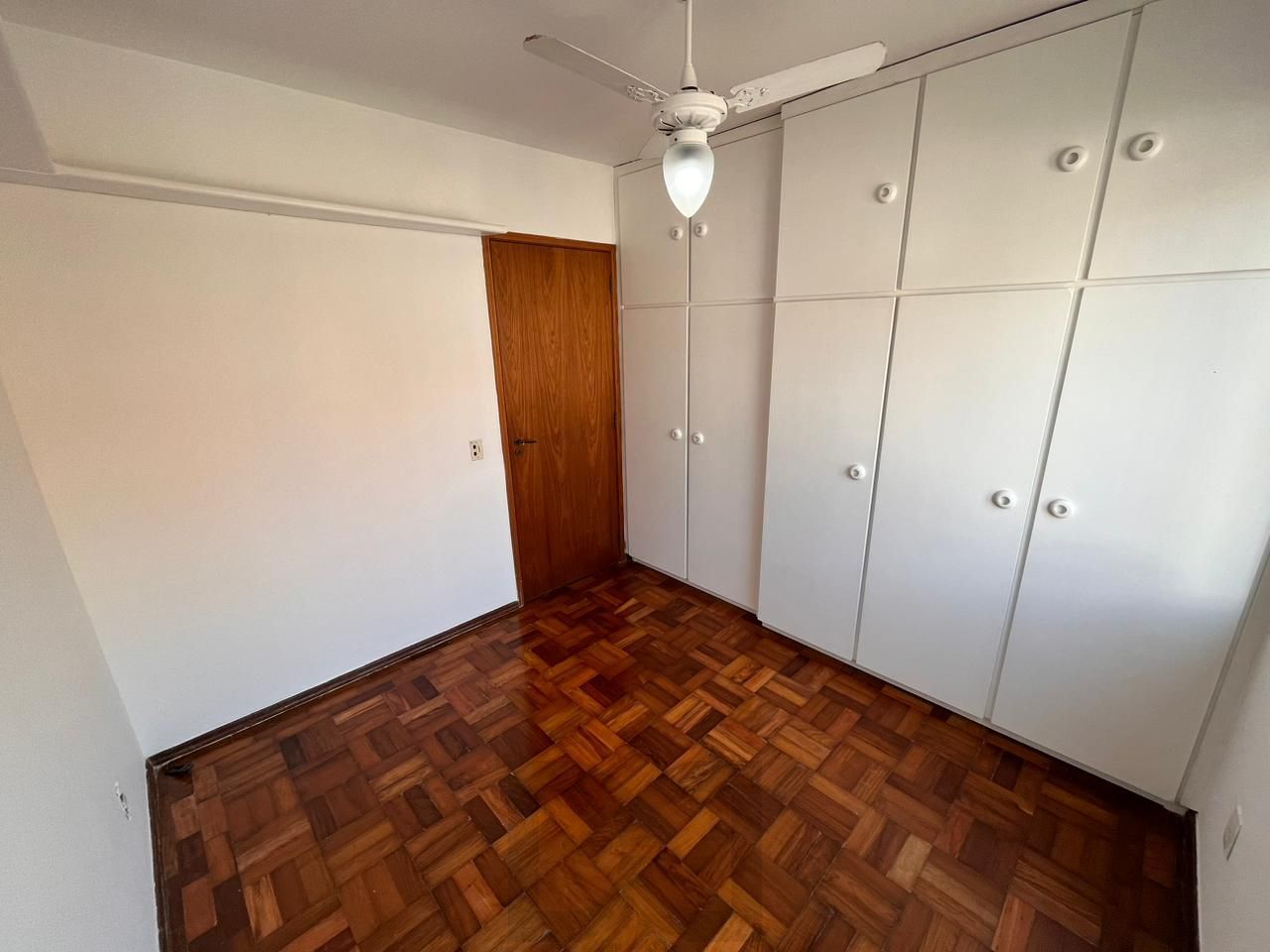 Apartamento de dois quartos e uma vaga de garagem no bairro Petrópolis em POA/RS — foto 16