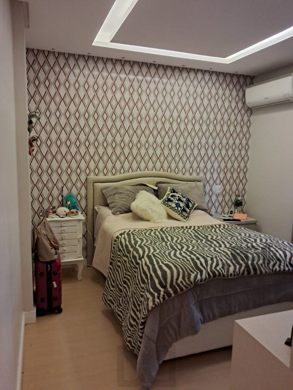 Apartamento de dois quartos, suíte e uma vaga de garagem no bairro Santana em Porto Alegre. — foto 33
