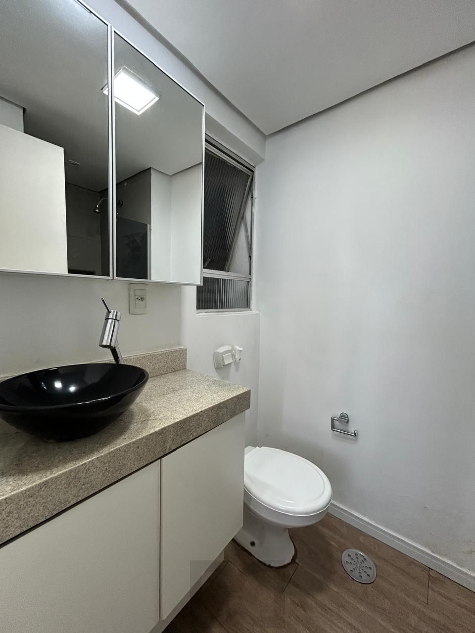 Apartamento de um quarto com garagem no centro de Porto Alegre — foto 23