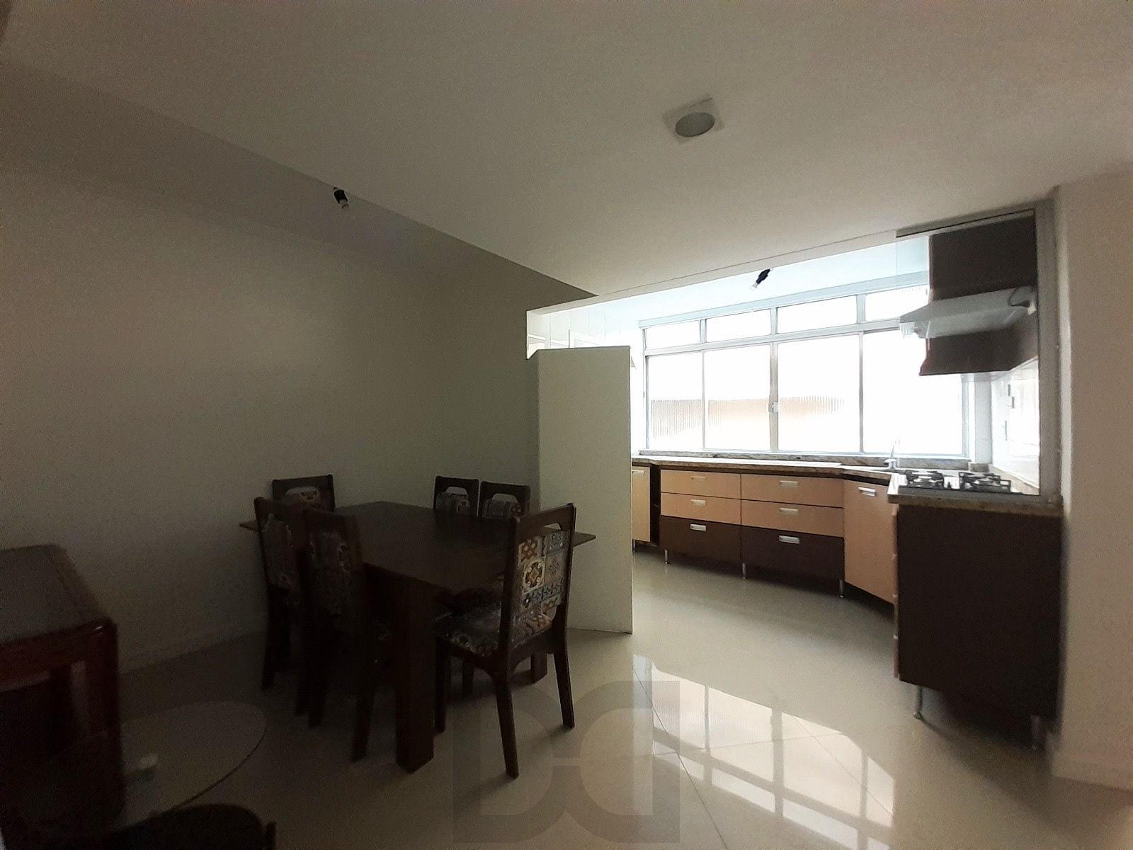 Apartamento de dois quartos no bairro Menino Deus em Porto Alegre — foto 5