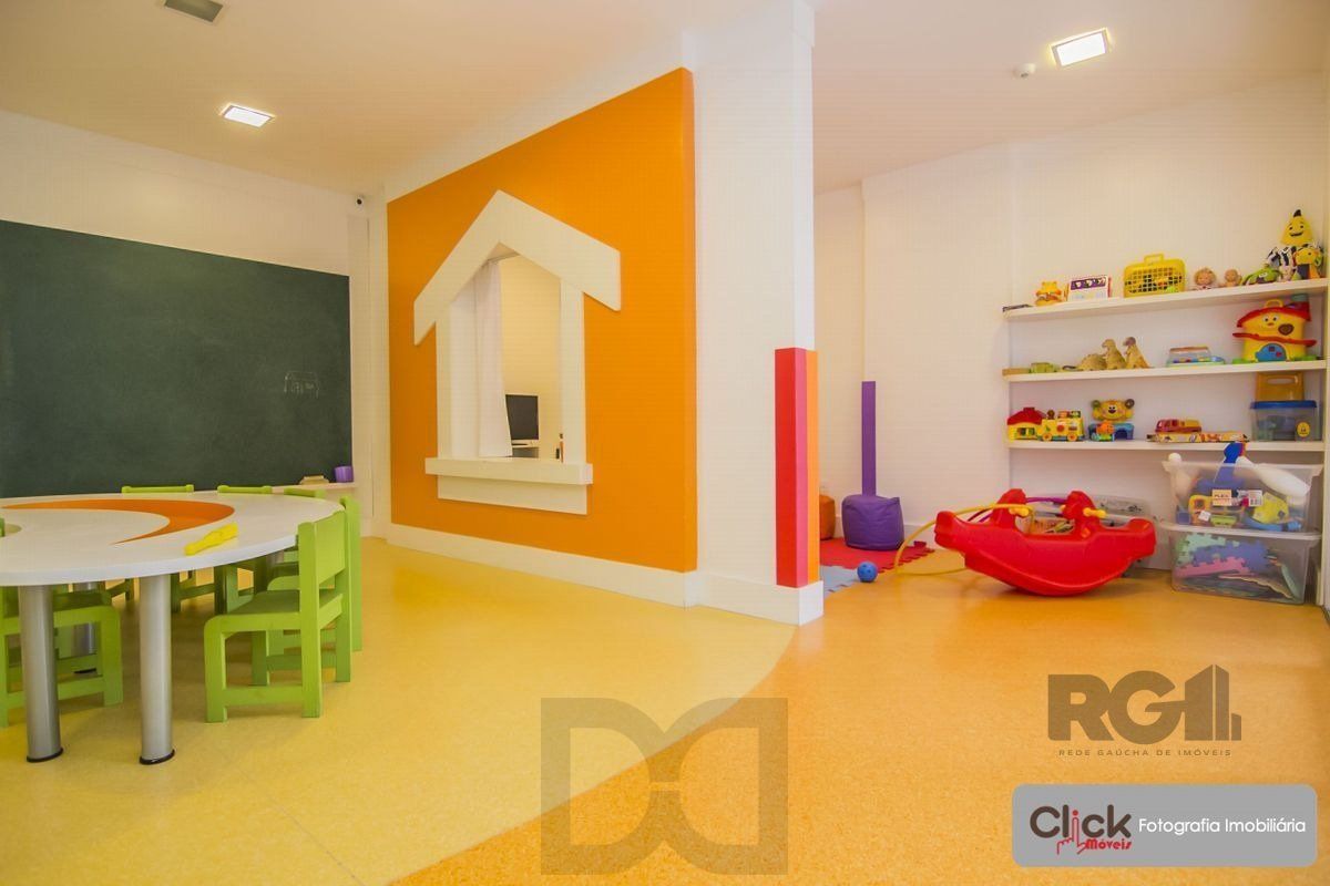 Apartamento 3 dormitórios, suíte, 2 vagas. Andar alto, vista para infraestrutura do condomínio. Semi-mobiliado. — foto 38