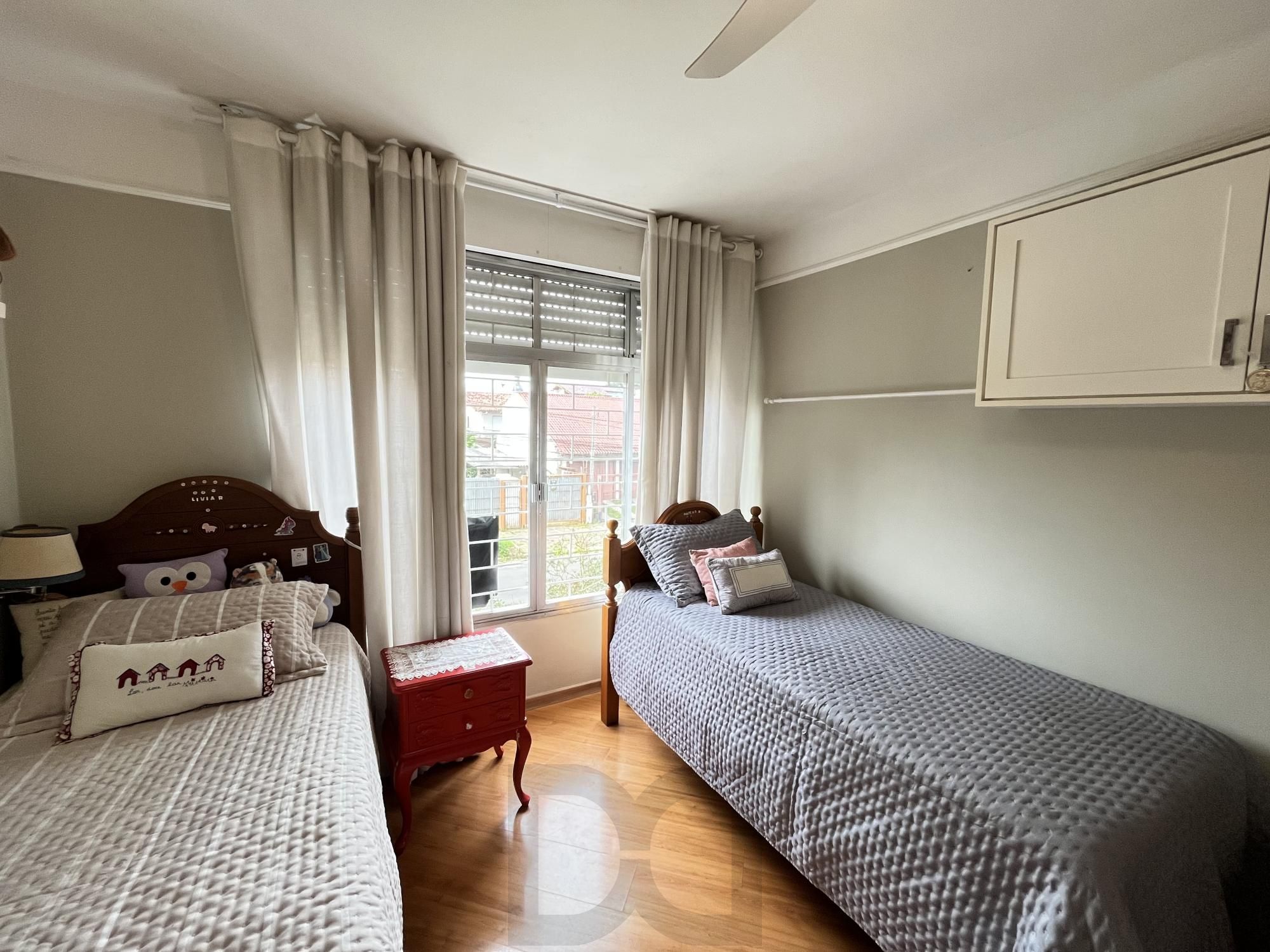 Apartamento de 2 quartos, suíte e 2 vagas de garagem no bairro Jardim Botânico. — foto 12