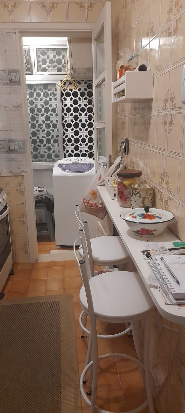 Apartamento com 1 dormitório, 1 vaga, bairro Floresta. — foto 2