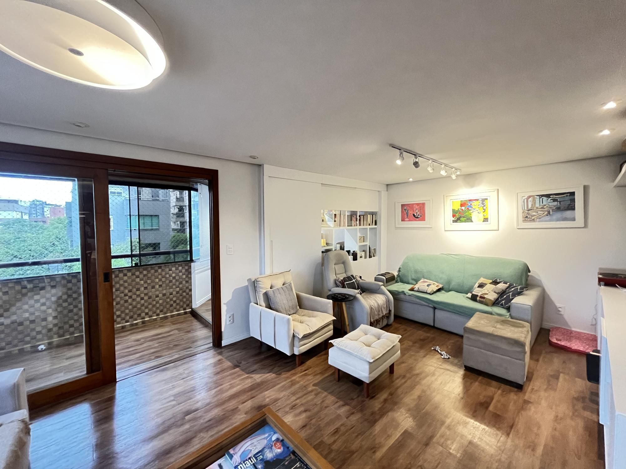 Apartamento de 3 quartos, 2 suítes, 1 americana e 2 vagas no bairro Farroupilha — foto 2