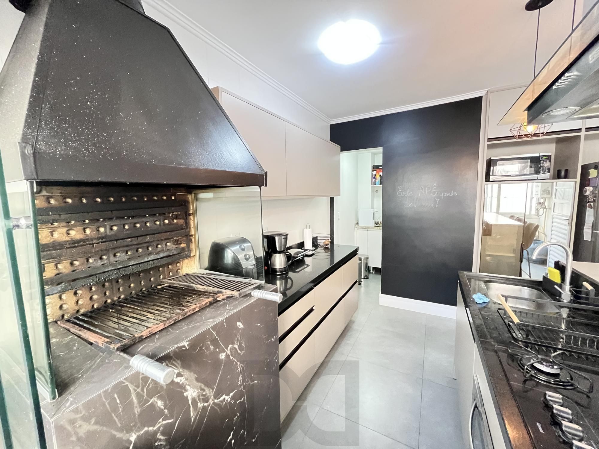 Apartamento de 2 quartos, suíte e 2 vagas de garagem no bairro Petrópolis em POA — foto 8