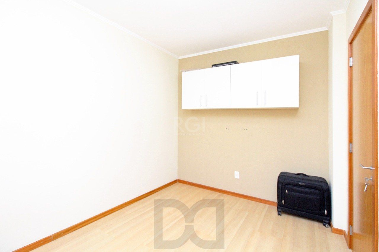 Apartamento de três dormitórios, suíte e uma vaga de garagem no bairro Santana — foto 3